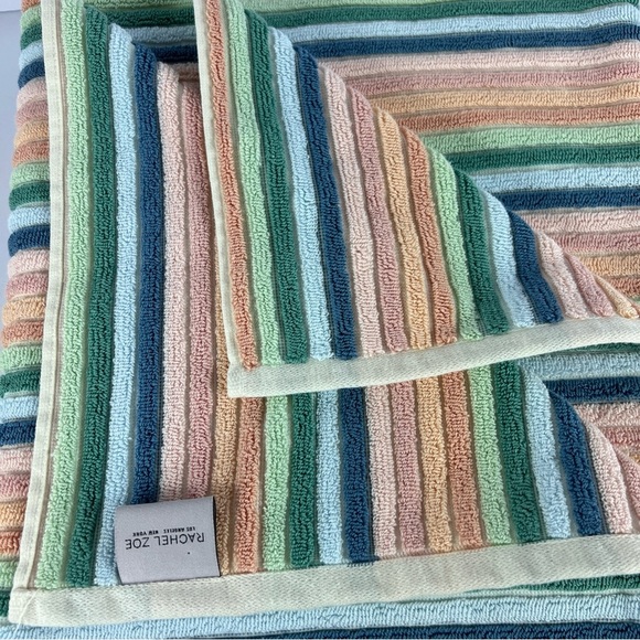 Rachel Zoe Striped Bath Towel Rainbow Pink Blue Green 100% Cotton 1 Pc NEW - Picture 7 of 8
